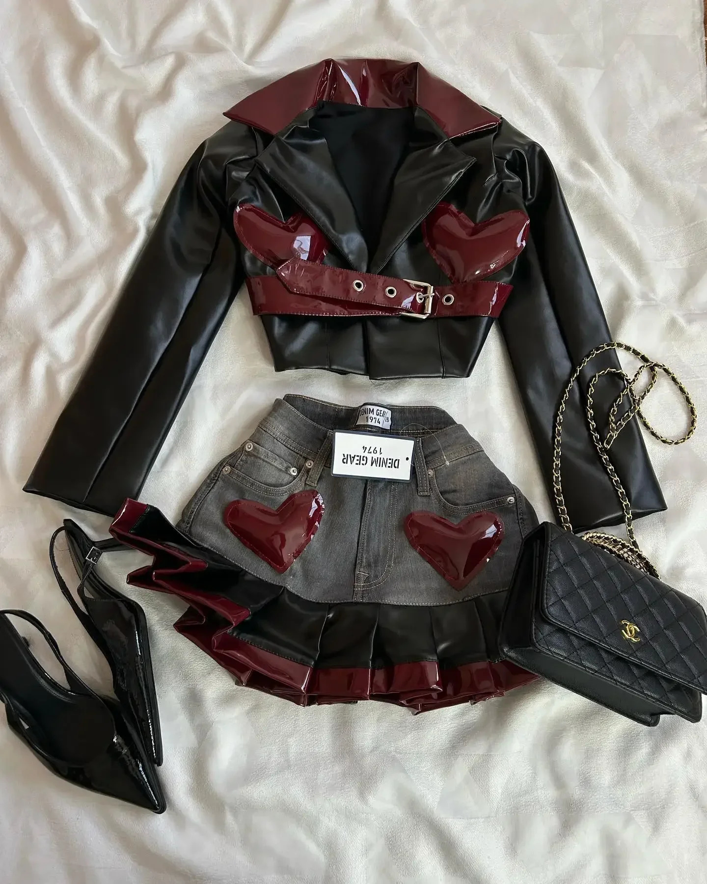 Harajuku Retro Leather Suit Two Piece Set for Women Y2k Heart Shaped Jacket Short Denim Patchwork Leather Pleated Mini Skirt 250108