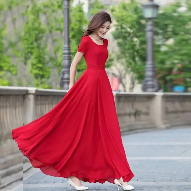 Elegant chiffon womens long dress beach dress custom fit smooth silhouette 250110