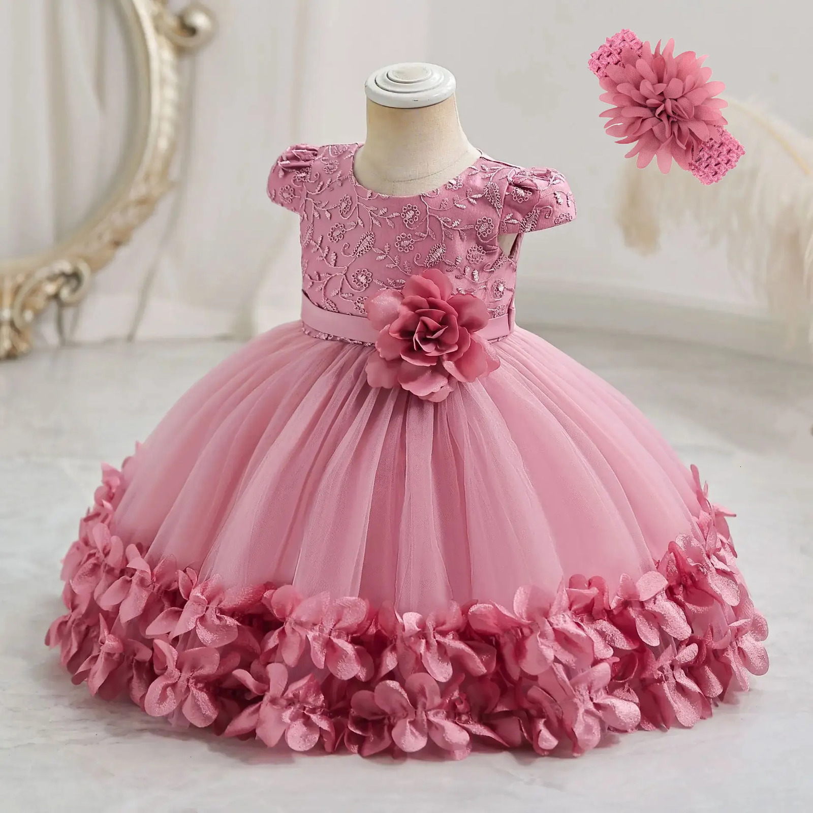 Flower Princess Dress For Girls 0 to 12 months Cute Bowknot Petal Clothes Baby Girl Gowns Embroidery Toddler born One-piece 250120
