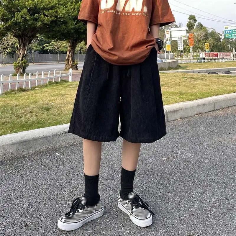 Brown Corduroy shorts with oversized pockets five point mens summer Korean fashion wide leg pants Ins hip-hop bottom mens and womens 250110