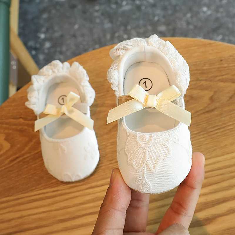 NEW Baby Baptist Shoes Girl Boy Shoes Lace Rubber Sole Anti-slip Toddler First Walkers Infant Crib Shoes Newborn Girl Moccasins X250129