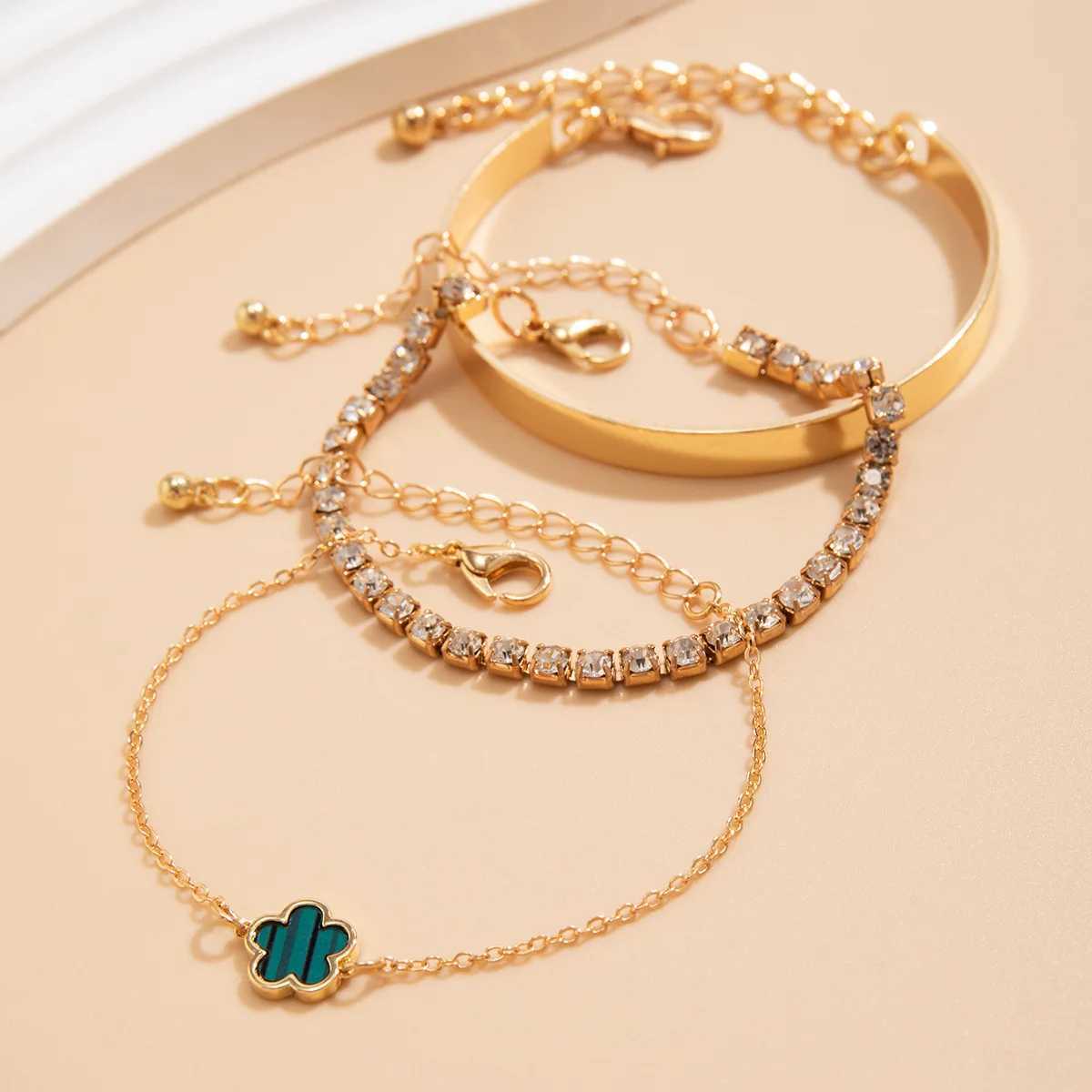 Geetric Smooth Rhinestone Chain Five Leaf Grass Flower Adjustable Bracelets for Wen Fashion Jewelry Minimalist Accessories X250129
