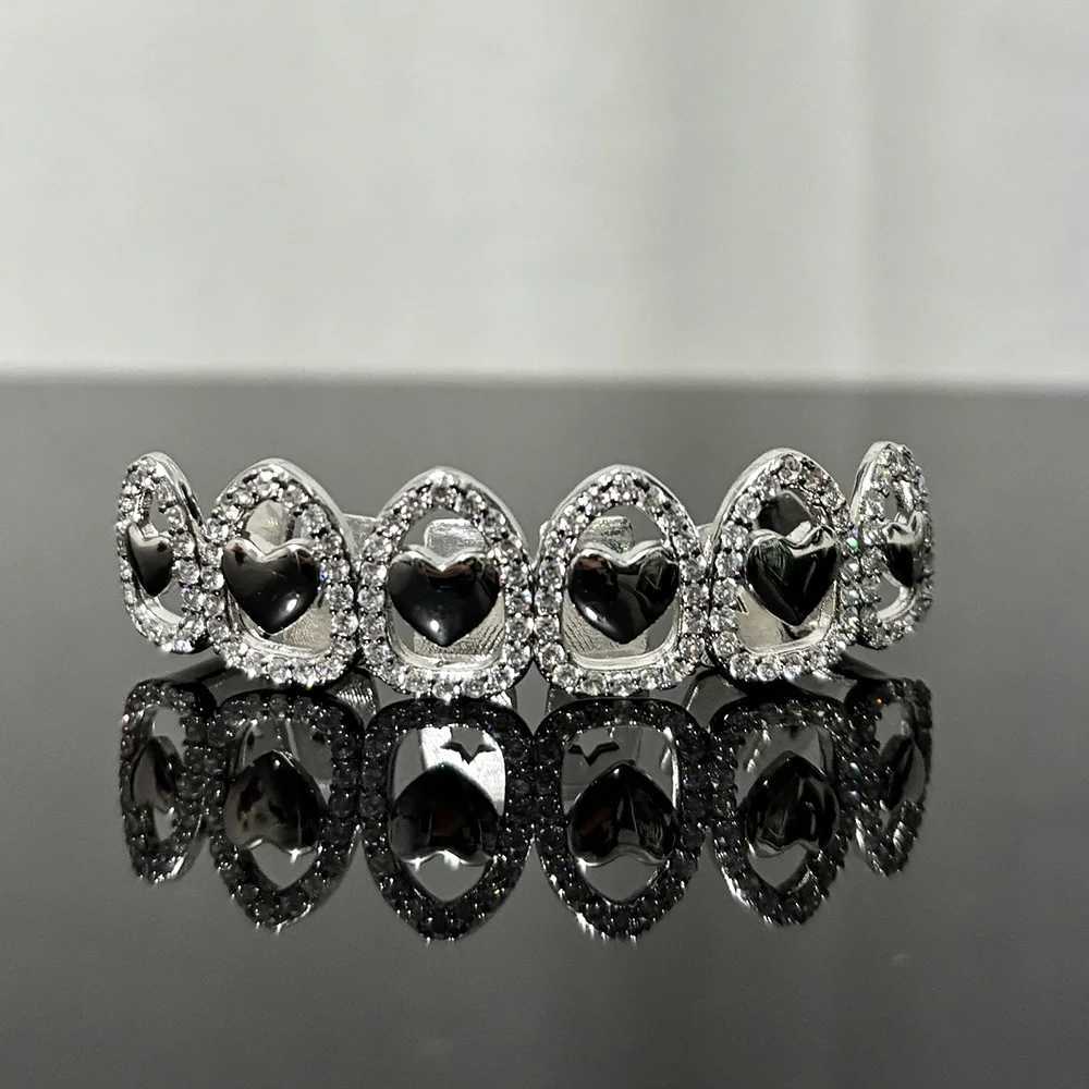 RACHELZ Silver Color Zircon Hollow Heart Teeth Caps For Women Men Couple Jewelry Hip Hop Glossy CZ Stone Tooth Grills GiftXJ250114