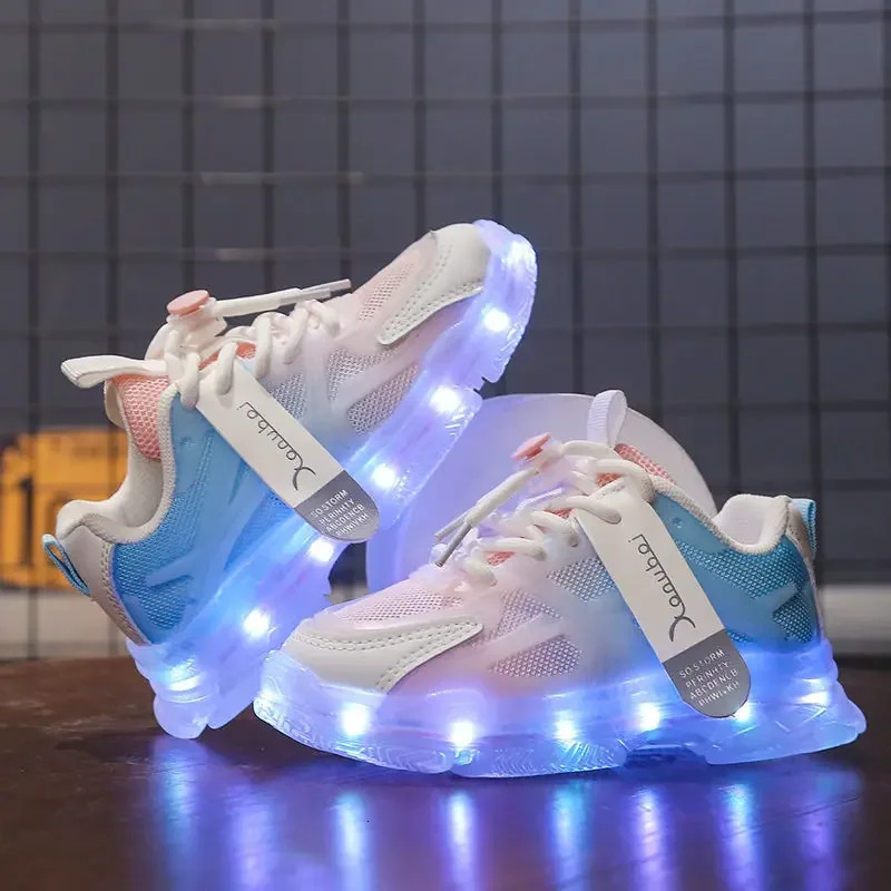 USB charging childrens sports shoes light up casual running shoes for boys and girls walking sports shoes LED flashing breathable luminous shoes 25011