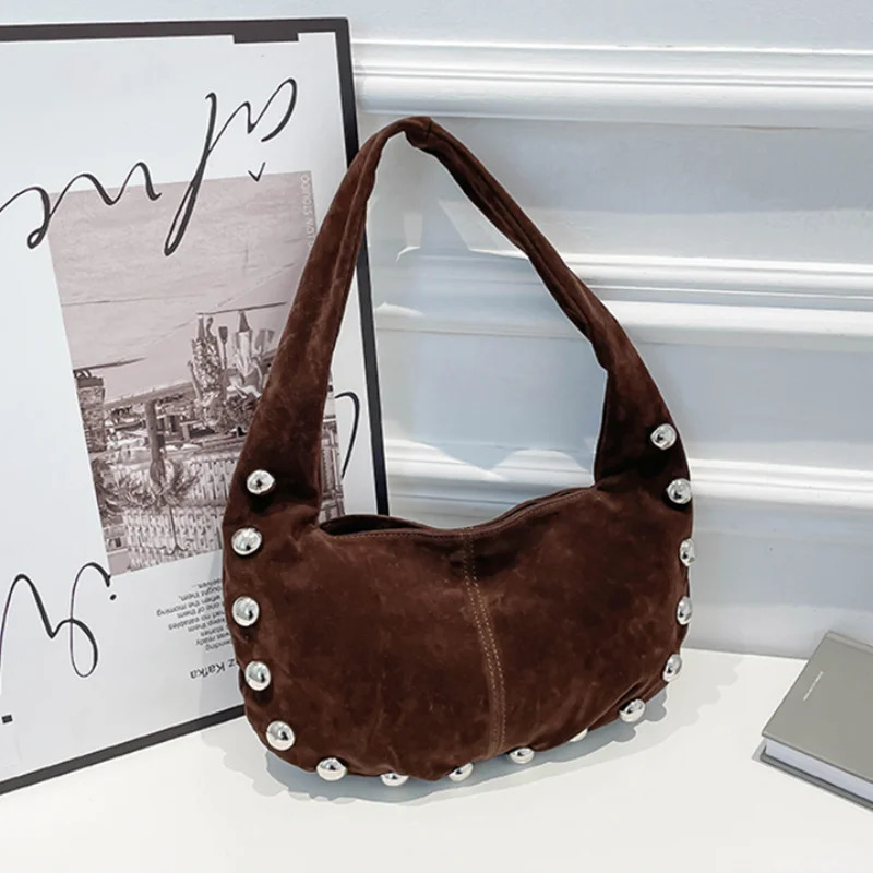 Vintage silver rivet suede shoulder bag winter suede handbag Versatile Creative Personality Underarm bag 250109