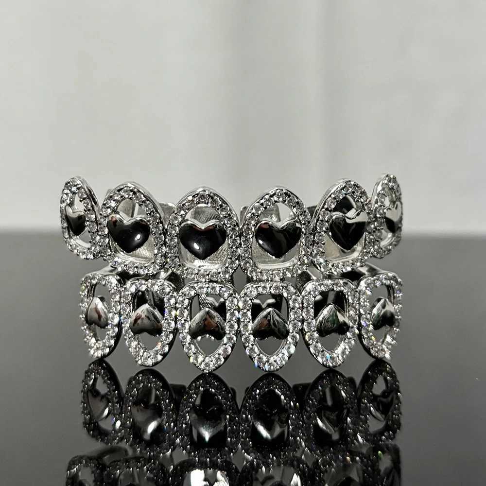 RACHELZ Silver Color Zircon Hollow Heart Teeth Caps For Women Men Couple Jewelry Hip Hop Glossy CZ Stone Tooth Grills GiftXJ250114