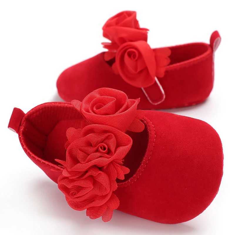 Baby Shoes Cute Baby Sweet Princess Style 0-1 Year Old Non slip Fabric Sole Newborn Red Holiday Walking Shoes 2023 New Ins Super X250129