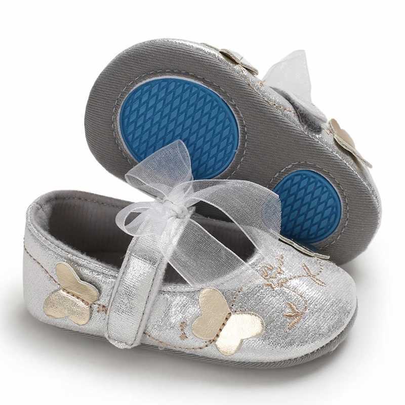 Cute 0-18M spring newborn silver baby shoes with anti slip fabric bottom for girls elegant and breathable casual baby first walking shoes X250129