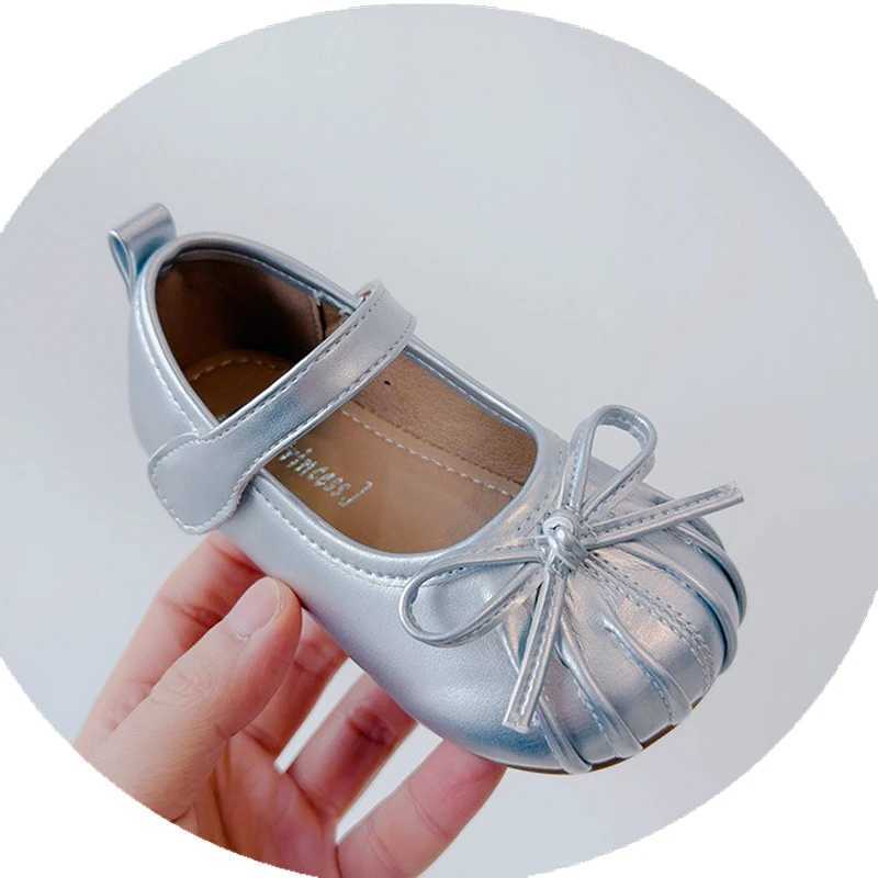 Brand children/little girls Bowite girls shoes ballet dancer flat shoes slip onto school party dress shoes baby silver walker X250129