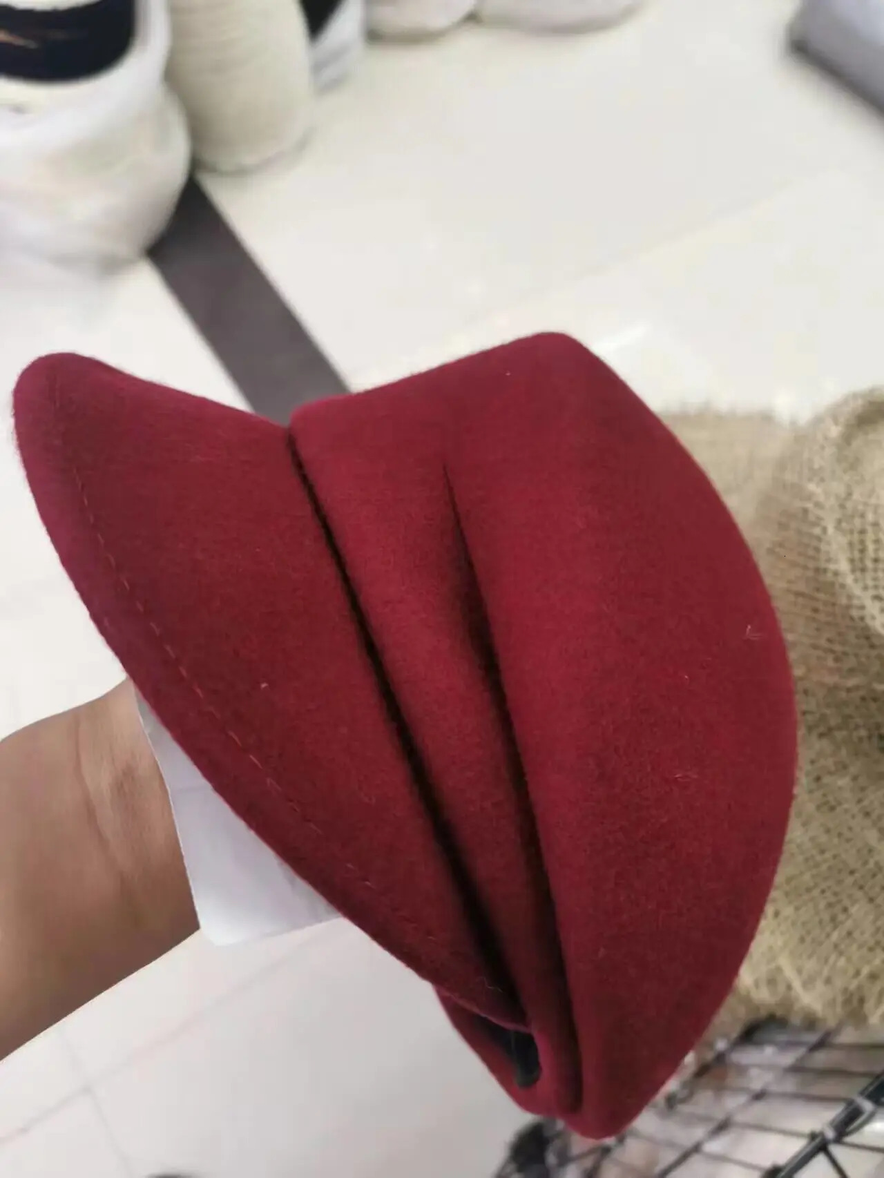 Wool Beret Retro Fashion Black sboy Hat Female Fall and Winter Face Small Cap Net Red French British Style Painter Hats 250118