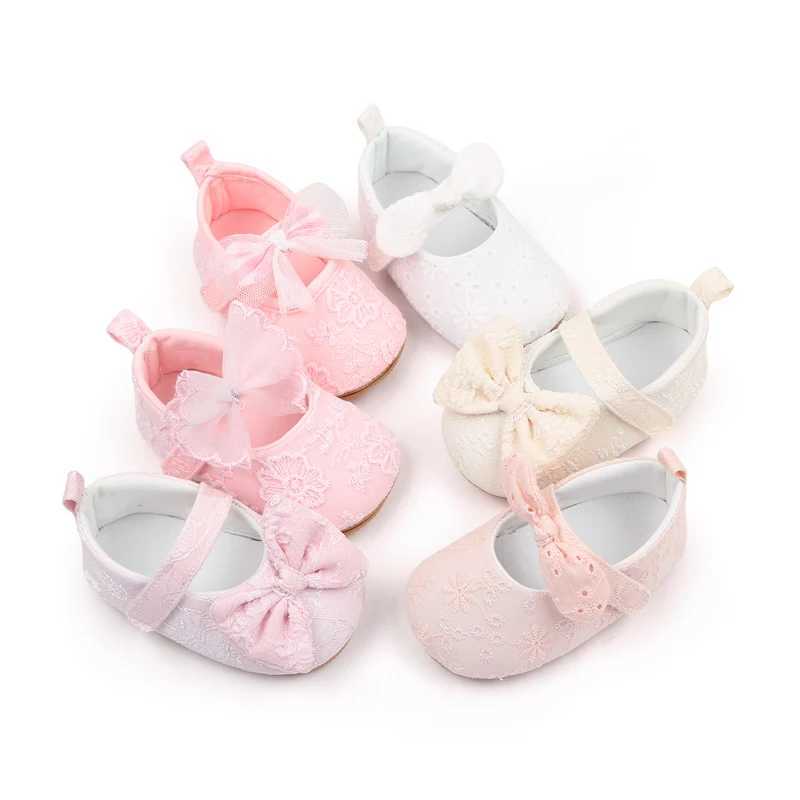 Tregren Cute Newborn Baby Girl Princess Shoes Baby Moccasins Soft Bow Lace Flower Crib Shoes Rubber Sold Non-slip First Walkers X250129
