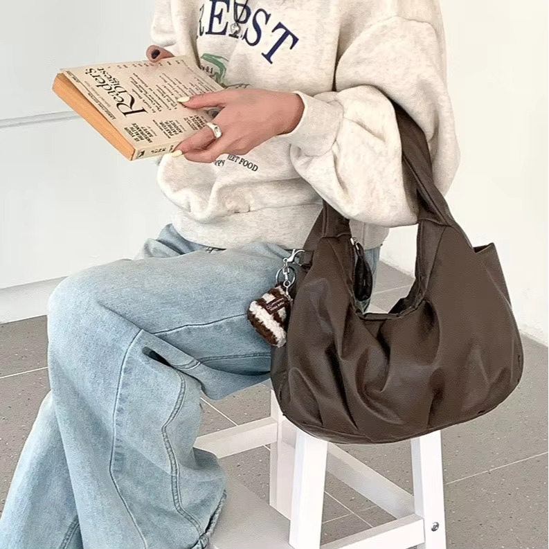 Soft PU Leather Purses and Handbags Half Moon Underarm for Women Fashion Pleated Shoulder Bag Cloud Dumpg Bags Tote NEW