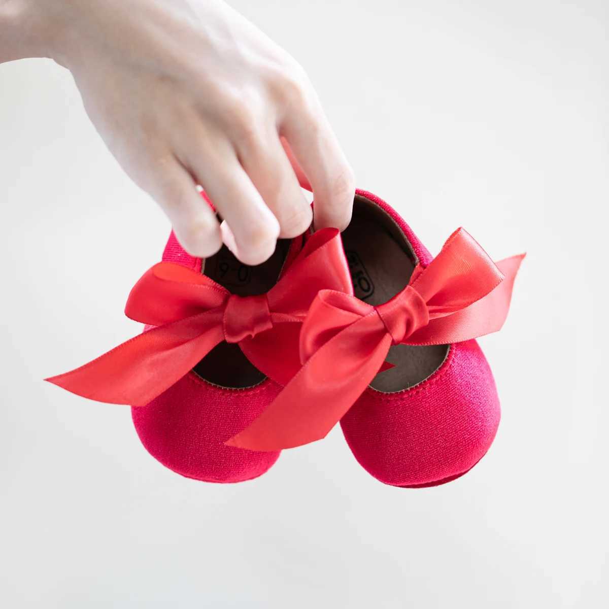 Baby Girl Shoes Bowknot Flats Wedding Princess Dress Shoes Ballet Slippers Non-slip Rubber Sole Toddler First Walking Crib Shoes X250129