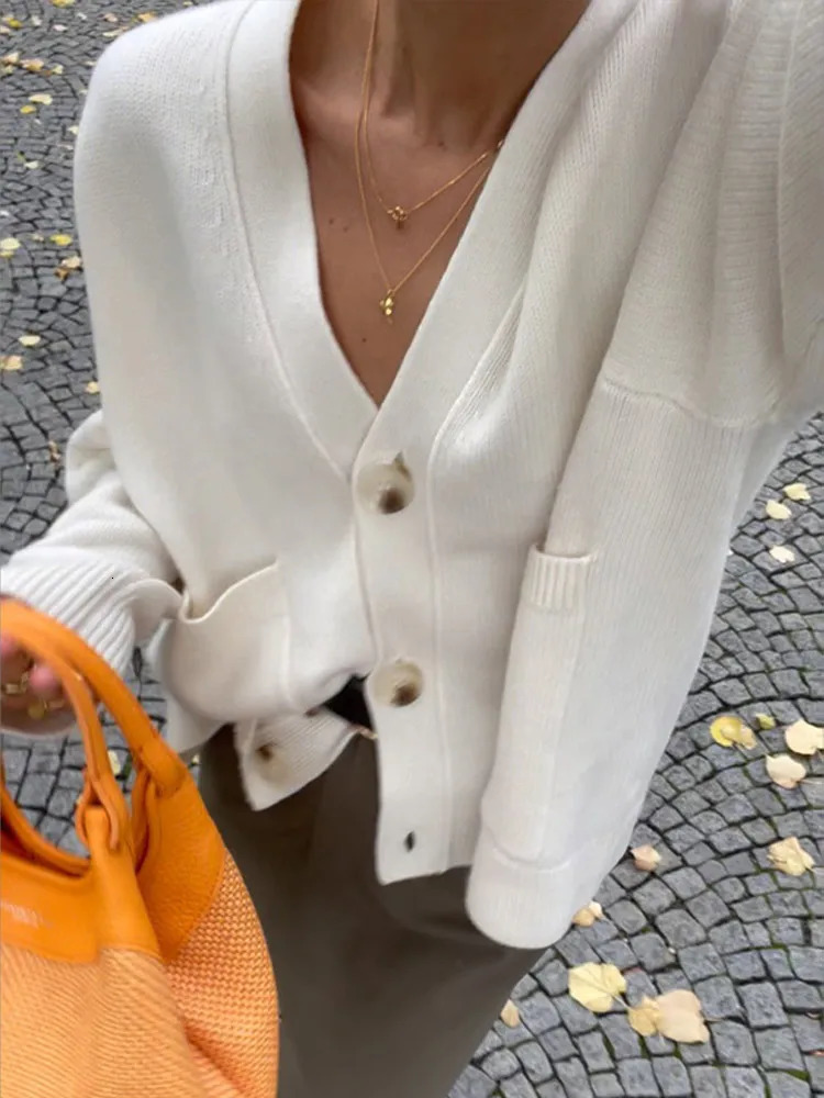 Casual V Neck Single Breasted Knitted Cardigan Women Retro Solid Long Sleeve Pocket Warm Sweater Lady Commute Loose Knitwear 250109Z