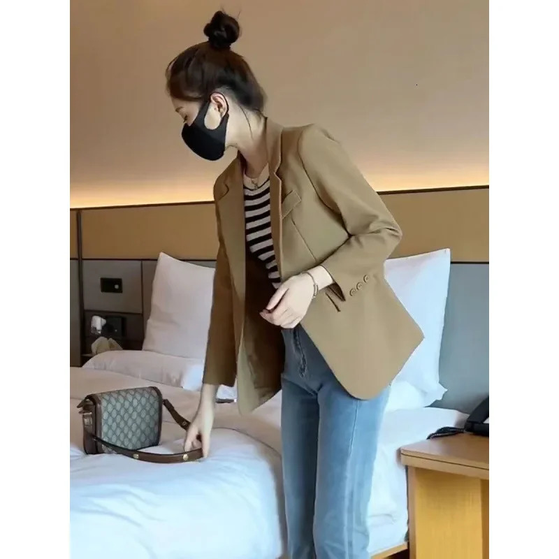 Autumn Petite WesternStyle Professional Suit For Women AgeReducing Top Elegant Jacket Fashionable Plus Size Blazer 250122