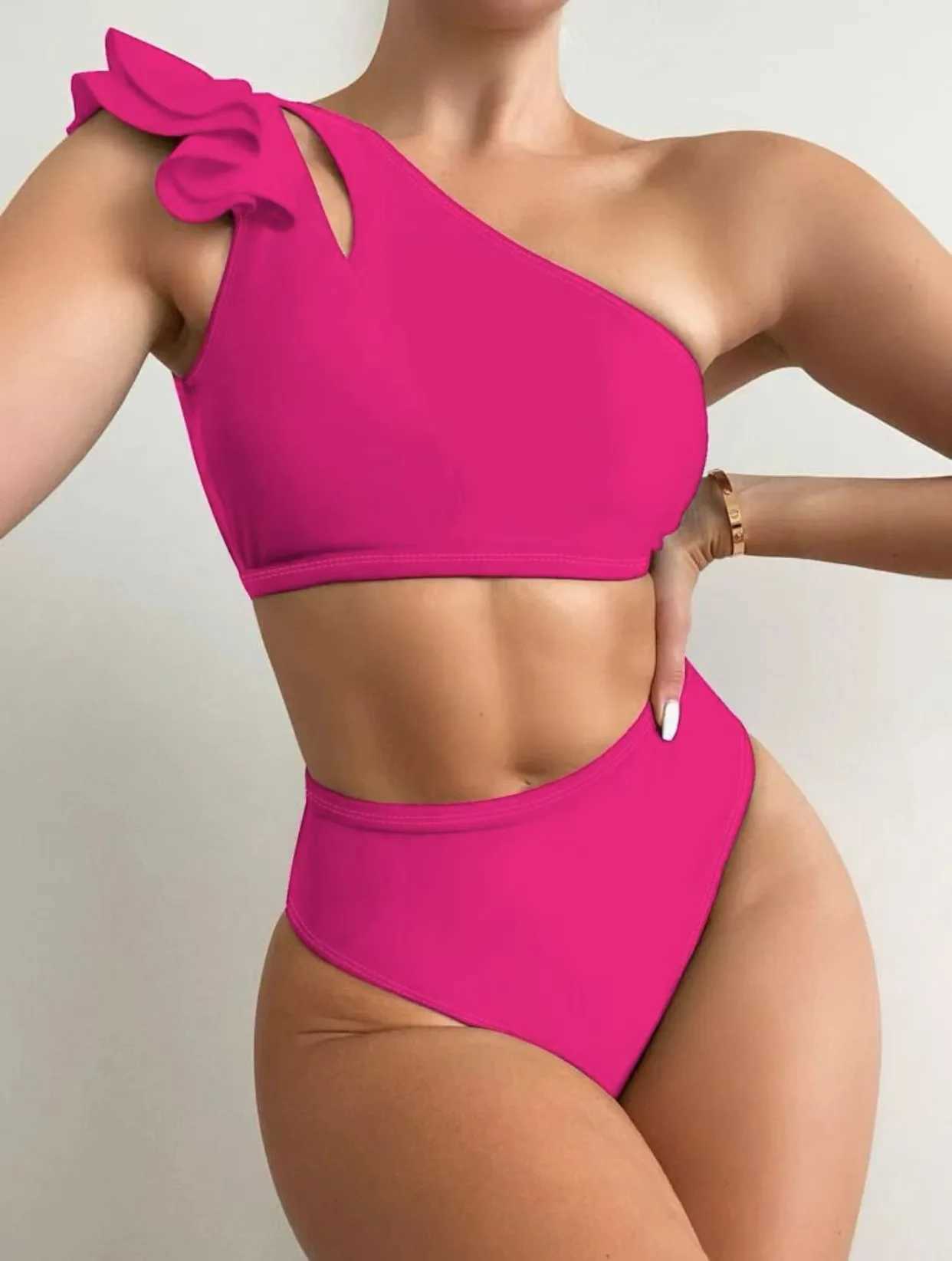 2024 Hot selling Solid Color Sexy Split High Waist One Shoulder Flying Edge Womens Bikini SwimsuitXJ250120