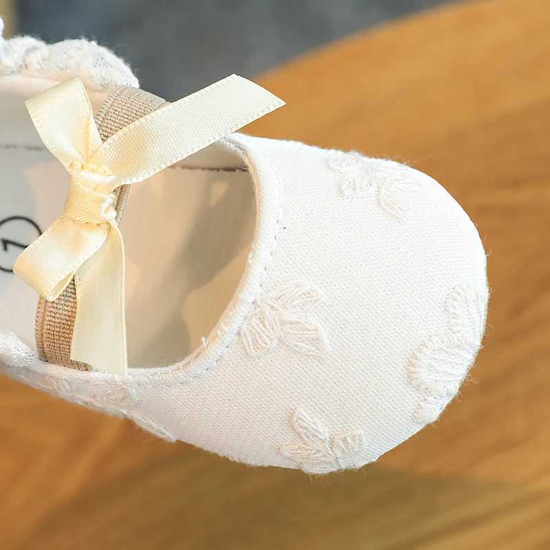 NEW Baby Baptist Shoes Girl Boy Shoes Lace Rubber Sole Anti-slip Toddler First Walkers Infant Crib Shoes Newborn Girl Moccasins X250129