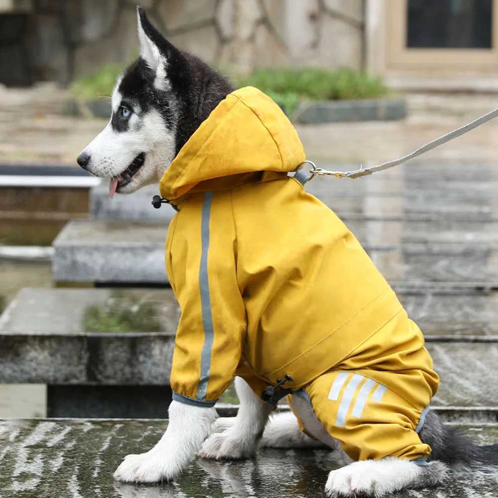 Dog Raincoat Waterproof Dog Rain Jacket with Hood Reflective Dog Rain Coat with Leash Hole Lightweight Waterproof Puppy ClothesXJ250121