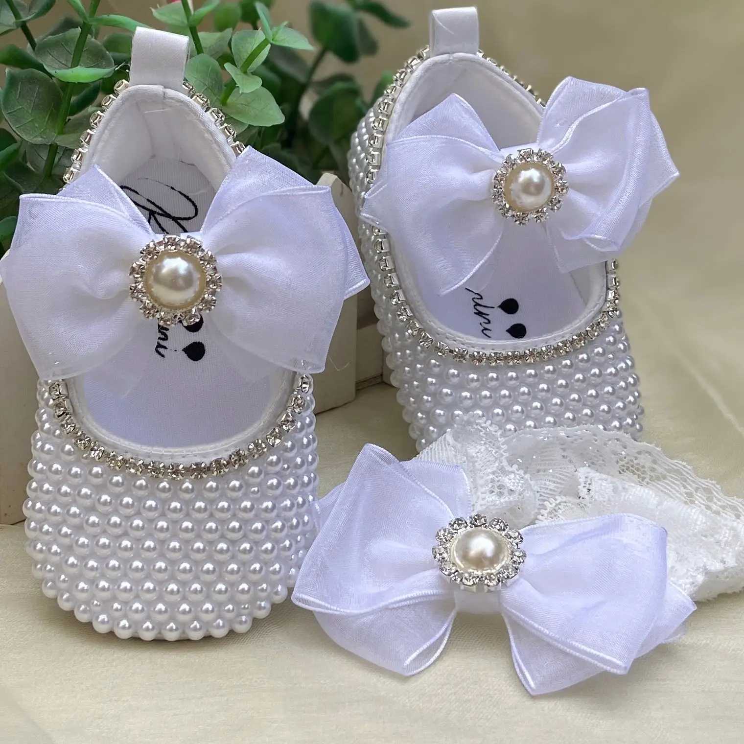 Dollbling Handmade White Pearls Bling Rhinestone Baby Crib Shoes Christening Outfit Wedding Sparkle Organza Baptism 0-3m Shoes X250129