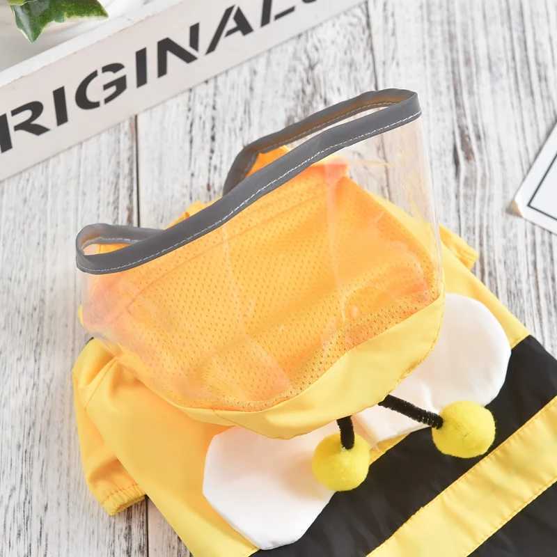Funny Dog Raincoat Waterproof Poncho Clothing For Rainy Walk Costumes XS 4XL Yellow Pet Coat Jacket Chihuahua Corgi AccessoriesXJ250121