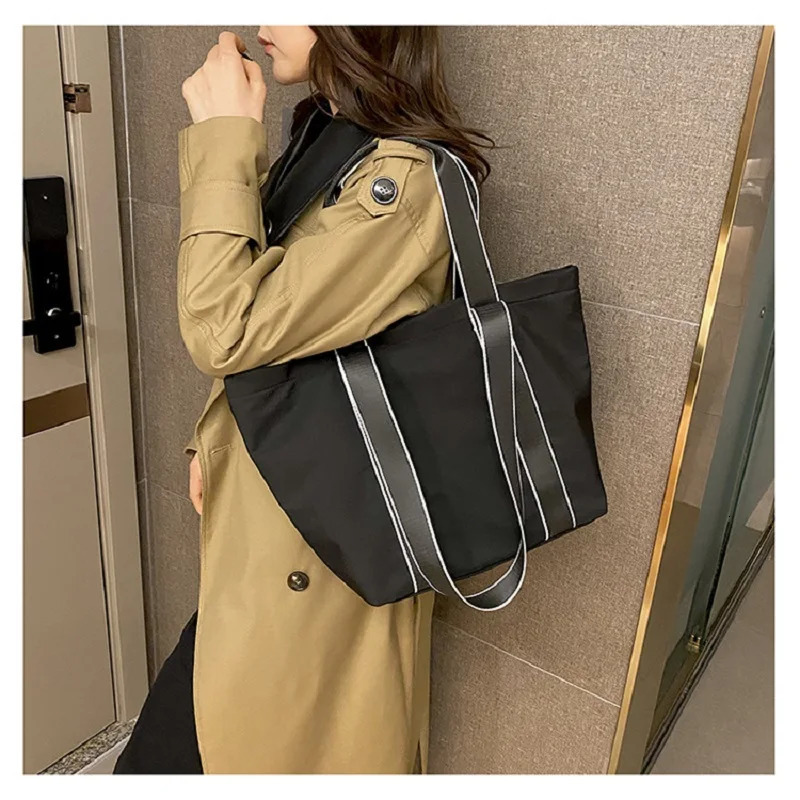 Women Shoulder Bag Fashion Lady Messenger Bag Bolso Handbag Nylon Crossbody Bags Bolsos Mujer The Latest Handbags and Purse 250122