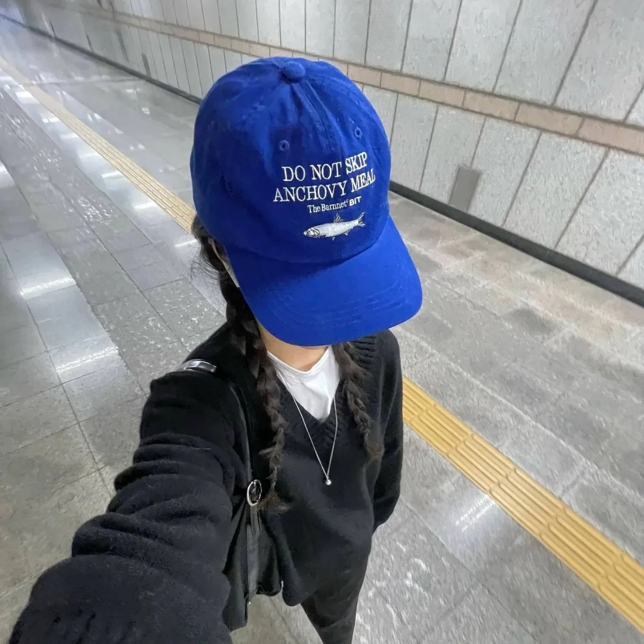 Womens Anchovy Embroidery Baseball Cap Korean Ins Royal Blue Baseball Cap Summer Sun Protection Sport Hat Beach Accessories 250117
