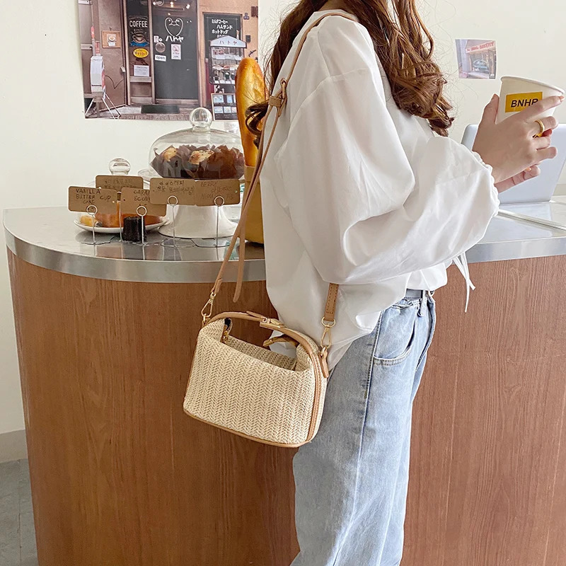 Straw Crossbody Bag For Women Fashion Small Knitting Tote Bag Bohemian Summer Purse Handbag Travel Bucket Beach Bags 250120