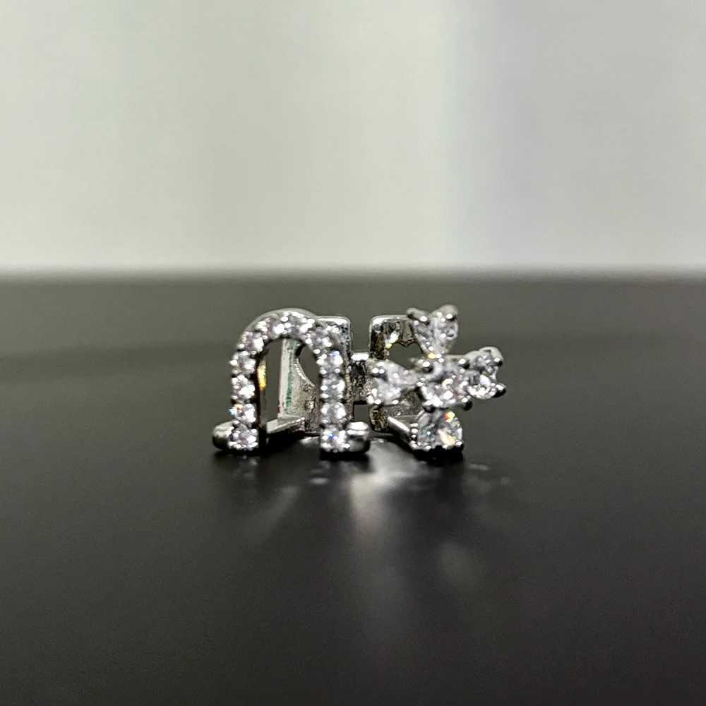 RACHELZ Elegant Double U Shape Flower Zircon Teeth Grills Braces Hollow Full CZ Stone Tooth Caps For Women Men Jewelry GiftXJ250114