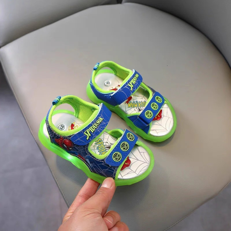 Red Spider-man Boys Lighting Sandals Cartoon Fashion Childrens Summer Shoes Baby Boy Sports Shoes Sandal 250117