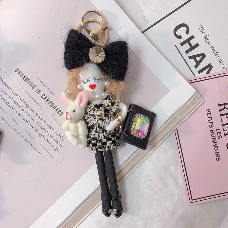 Real Mink Fur Keychain Bag Pompom Bag Charm KeyRing Luxury Car Jewelry Pendant Fur Keychain W250116