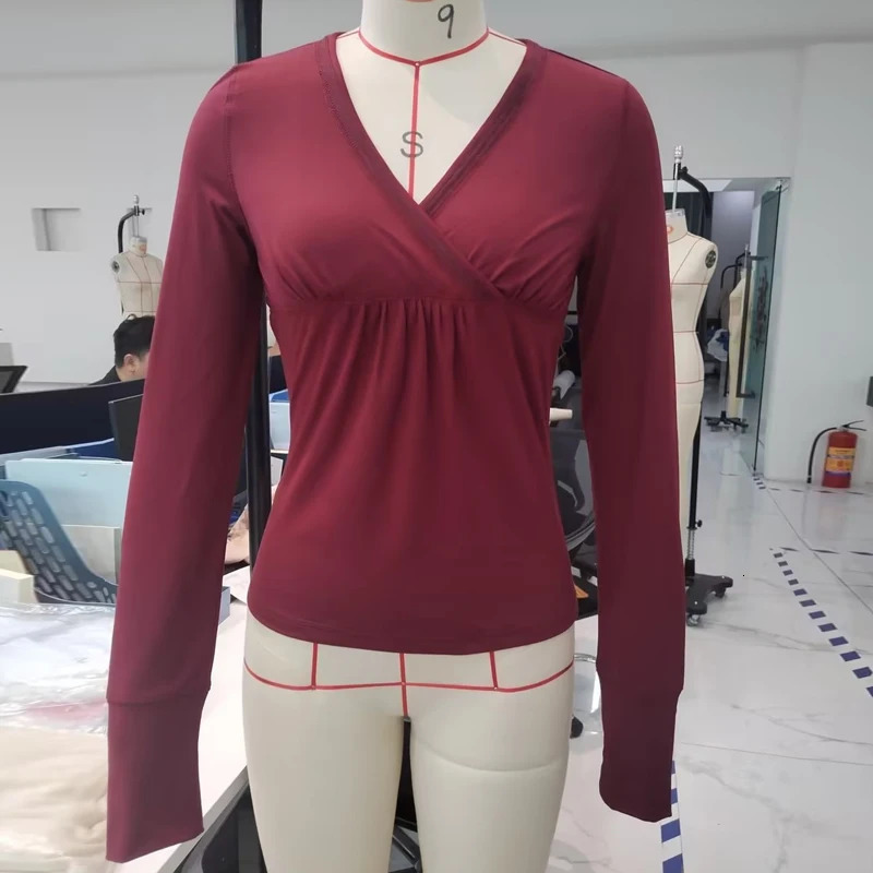 Y2K Cute Grunge Burgundy T-shirt 00s Vintage V Neck Long Sleeve Tees Chic Retro Women Milkmaid Tops Autumn Techwear Clothes 250113