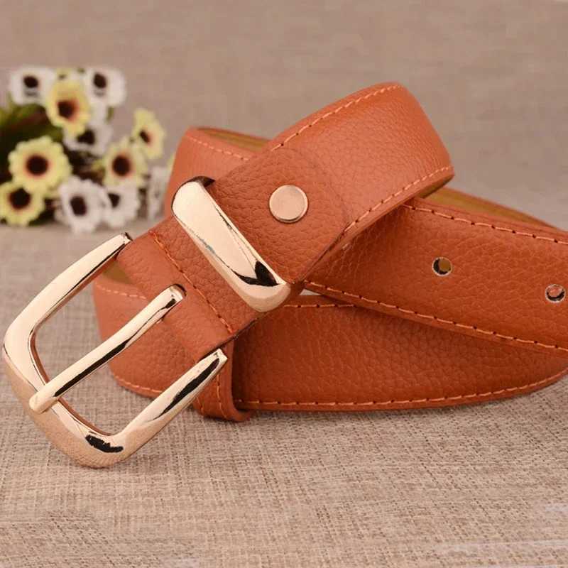 Fashion Women Genuine Leather Belts High Quality Gold Buckle Best Matching Dress Jeans Belts for Lady W250120