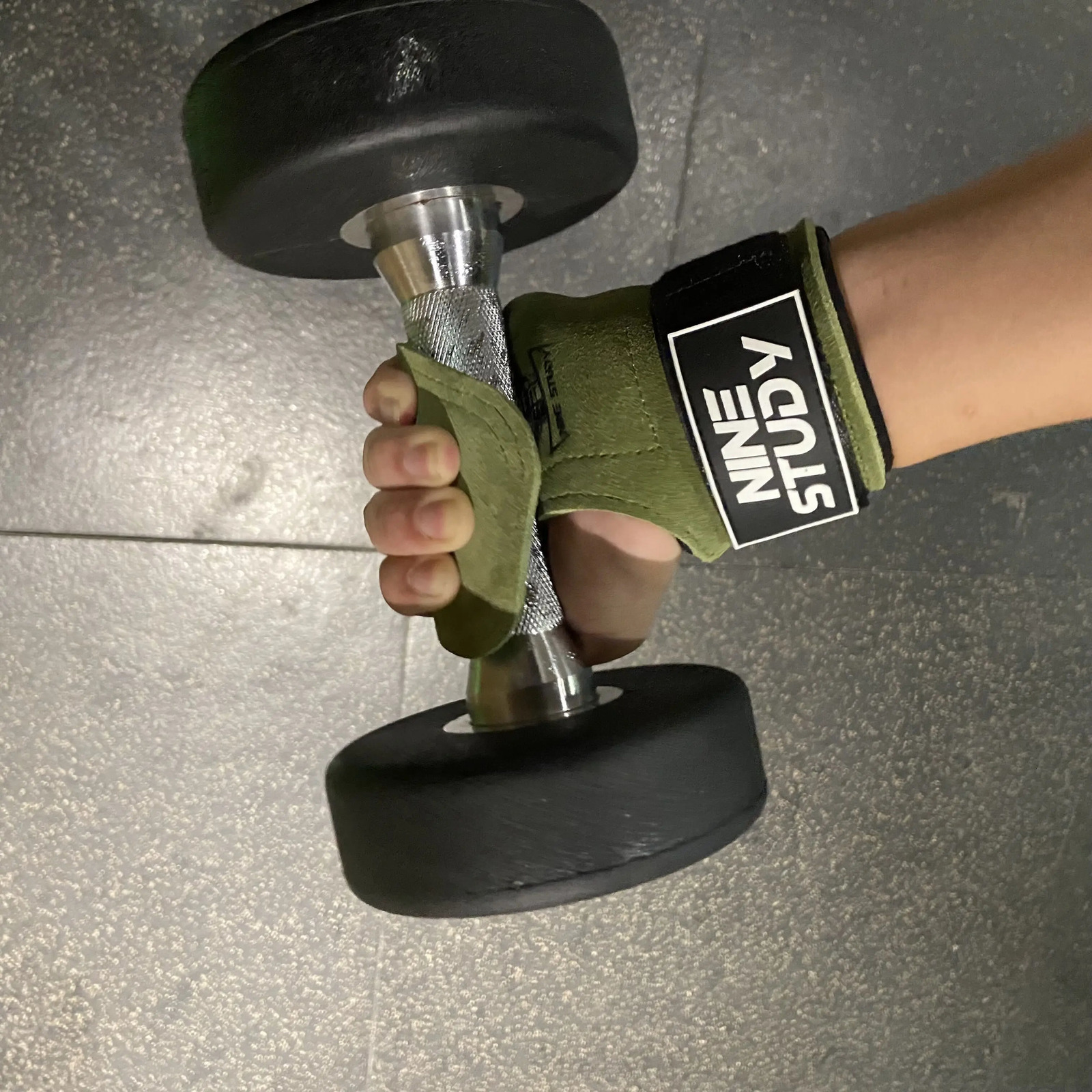 Cowhide Gym Gloves Grips Anti-Skid Weight Lifting Grip Pads Deadlifts Workout Fitness Gloves Pull Ups Bracer Protection 1 Pair 250118