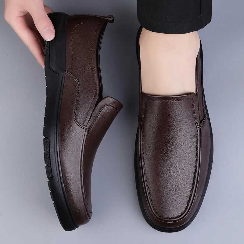 Genuine Leather Men Loafers Handmade Mens Casual Shoes Business Dress Flats Breathable Luxury Brand Man Driving ShoesXJ250118
