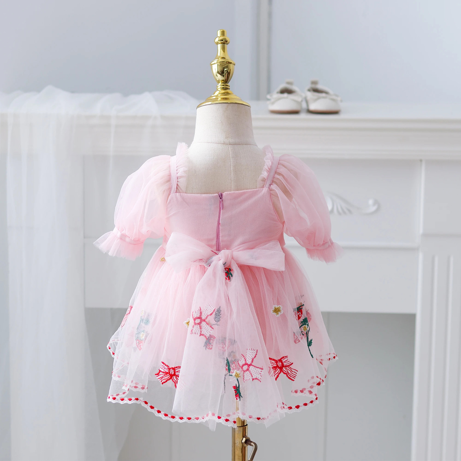 Summer Baby Puff Sleeve Sweet Cute Princess dress Baby Girl Big Bow Strawberry Embroidered Mesh Wrap Skirt for Going Out Pa 250120