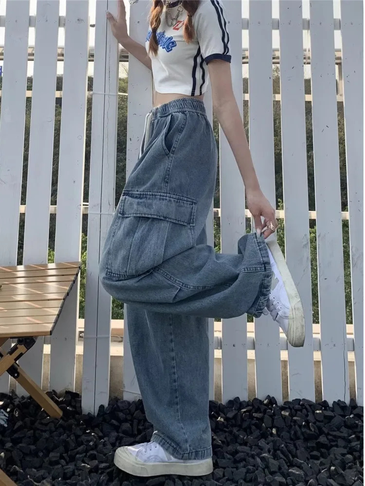 Retro style straight leg jeans suitable for women niche loose multi pocket wide leg pants suitable for womens jeans 250117