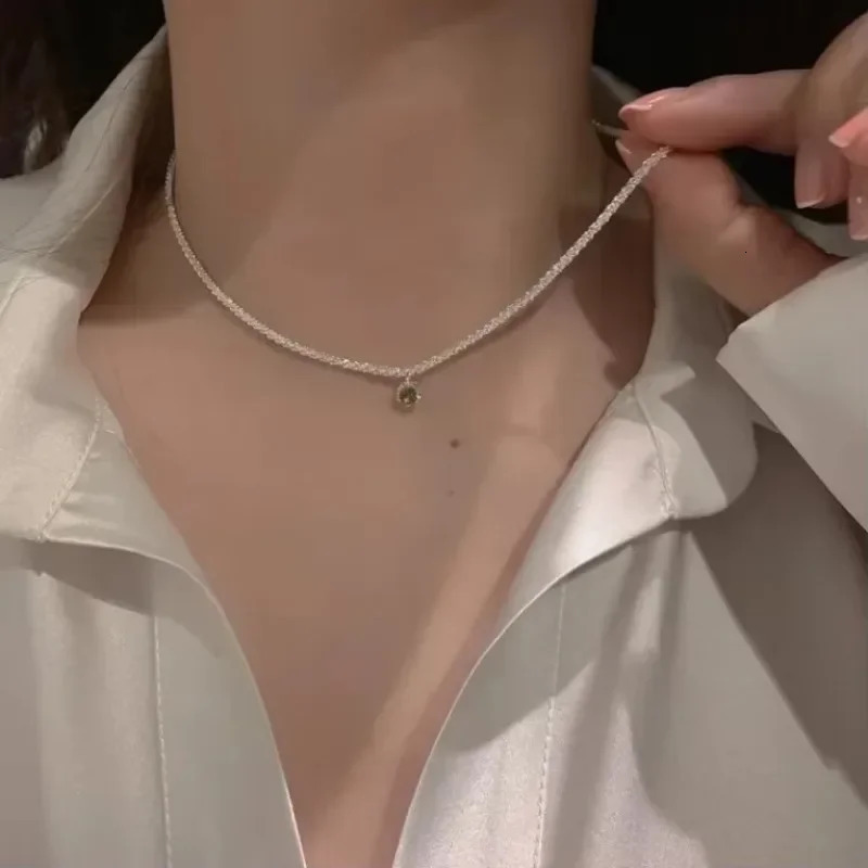 Shiny Silver Colour Womens Neck Chains Elegant Necklace Sparkling Clavicle Chain Choker Simple Wedding Jewelry Collar Gifts 250114