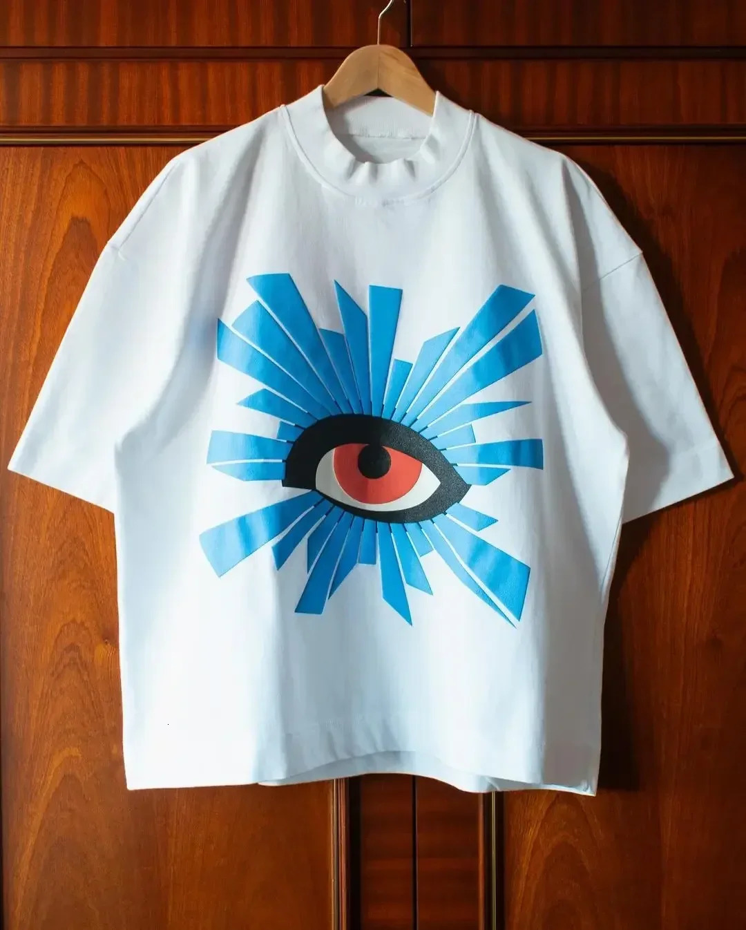 Y2K Hip Hop Spirit T shirt Men Harajuku Street Eye Printed Super T shirt Skateboard Casual Short Sleeved Street Wear y2k top 250115