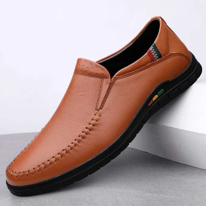 Genuine Leather Men Loafers Simple Moccasin Fi Slip Soft Flats Comfy Handmade Man Driving Footwear N-Slip Boat ShoesXJ250118
