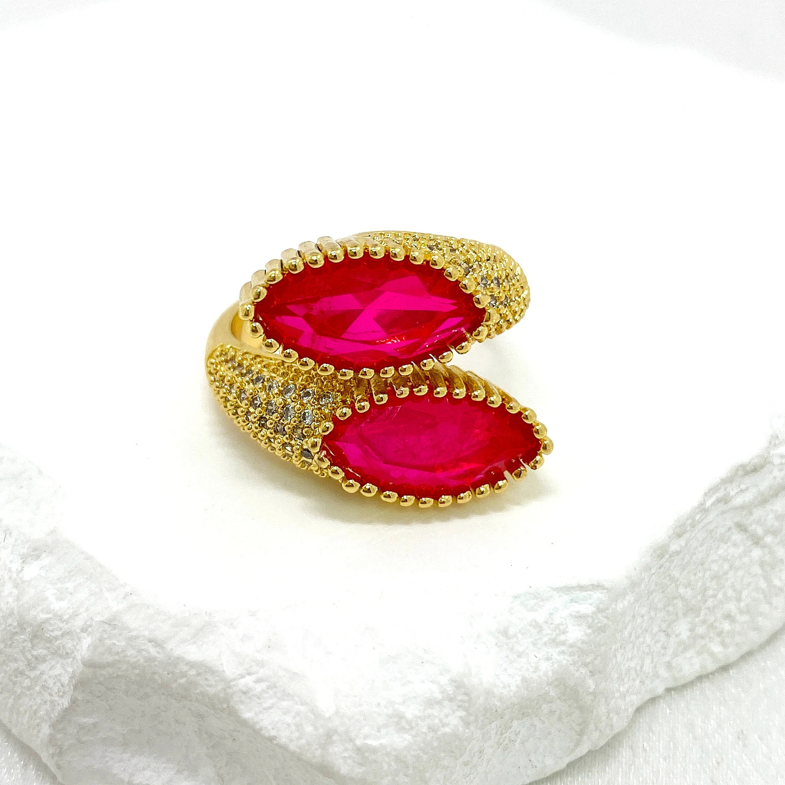 Large Marquise Cut Red Color Stone Cluster Cocktail Ring Vintage Antique 18K Gold Plated Engagement Party Jewelry For Women 250121