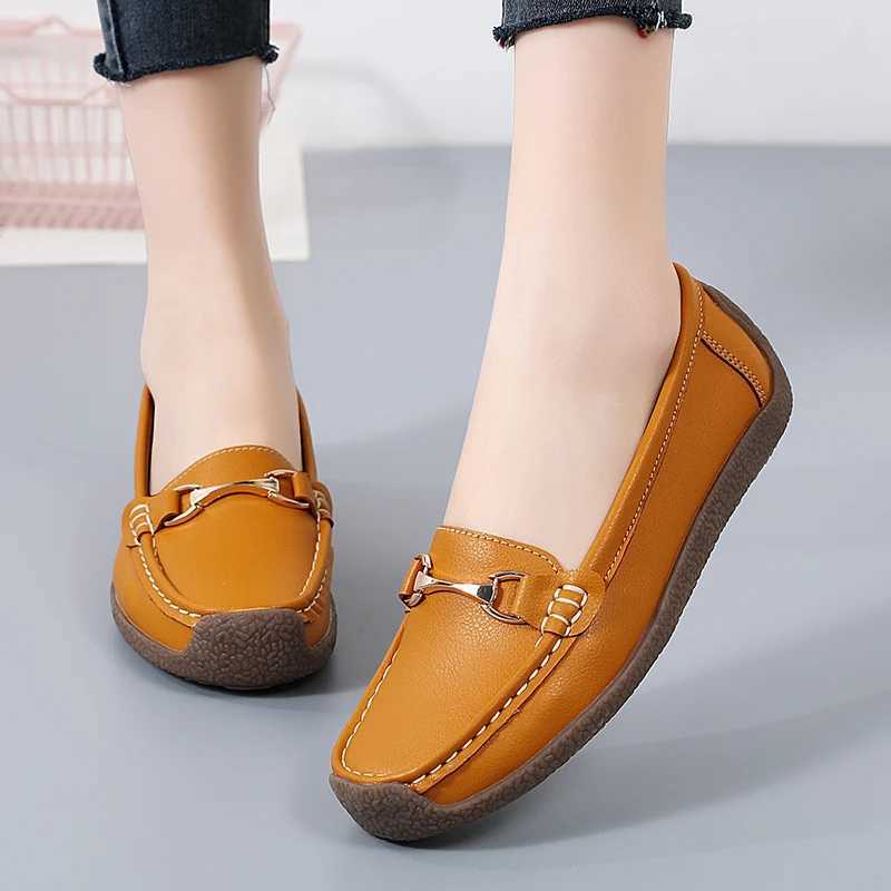 2024 New Women Shoes Flats Leather Sneakers Woman Casual Shoes Slip- Loafers Female Boat Shoes Big Size 44XJ250118