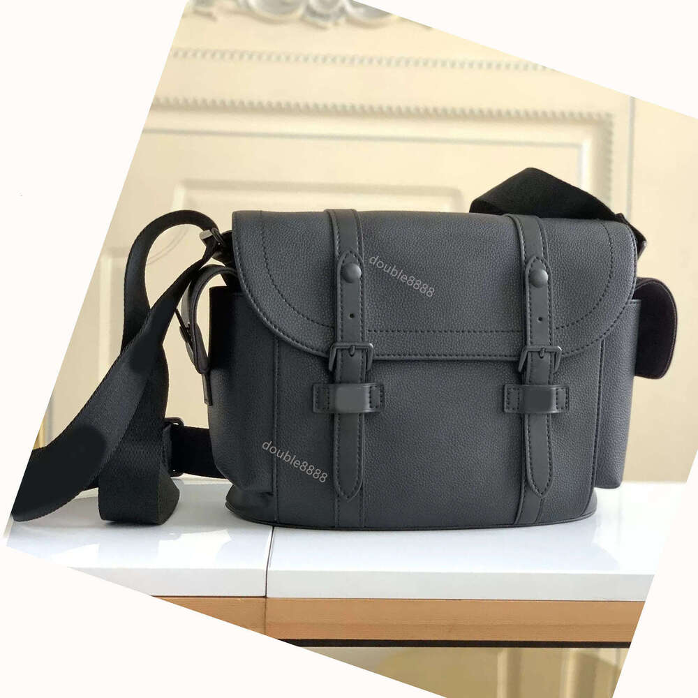 Briefcases Luxury Man handbag BRIEFCASE computer bag Real Leather Totes Shoulder Postman bag crossbody messenger bag work bag Commuter Bag