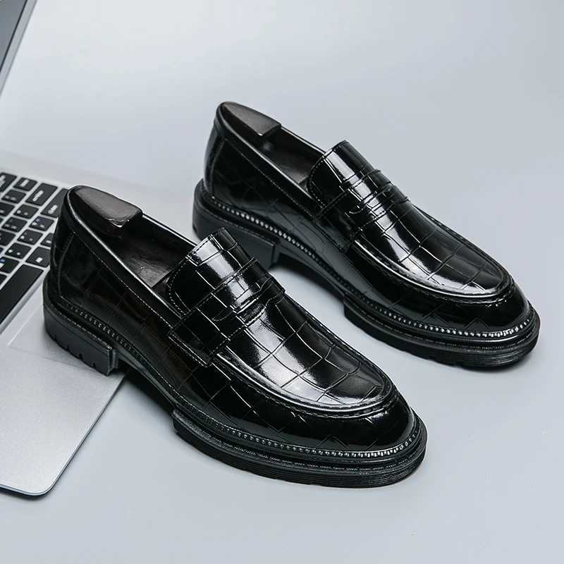 2024 Italian Dress Shoes Men Wedding Party Shoes High Quality Casual Loafer Men Designer Flat Shoes Driving Shoes Zapatos HombreXJ250118