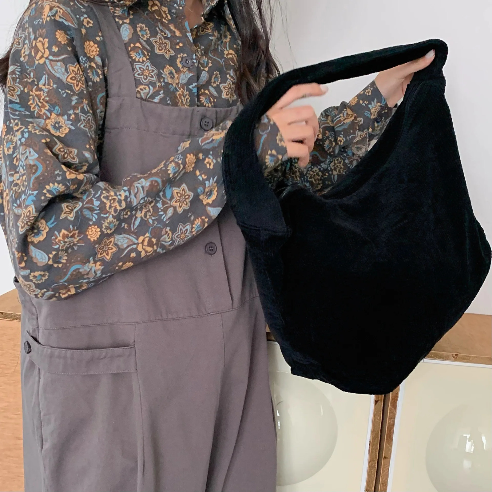 Womens Crossbody Messenger Bag Large Capacity Shoulder Bags Casual Corduroy Tote Handbag Solid Color With Zipper 250122
