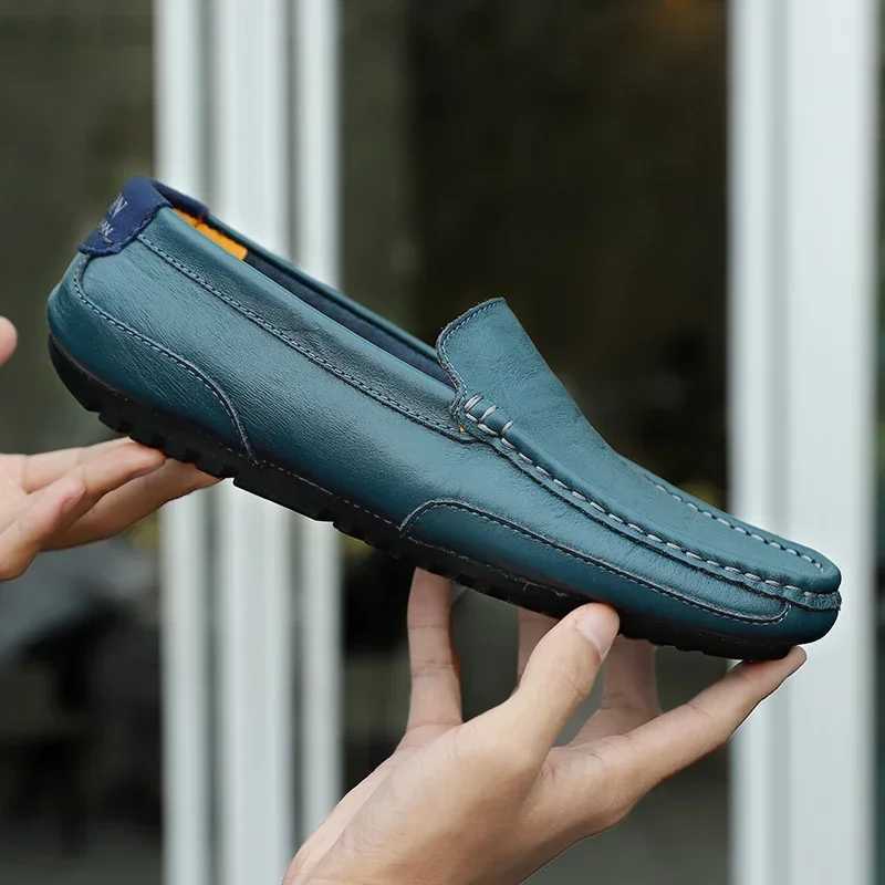 Genuine Leather Men Casual Shoes Luxury Brand Soft Men Loafers Breathable Slip Black Driving Shoes Plus Size 37-47XJ250118