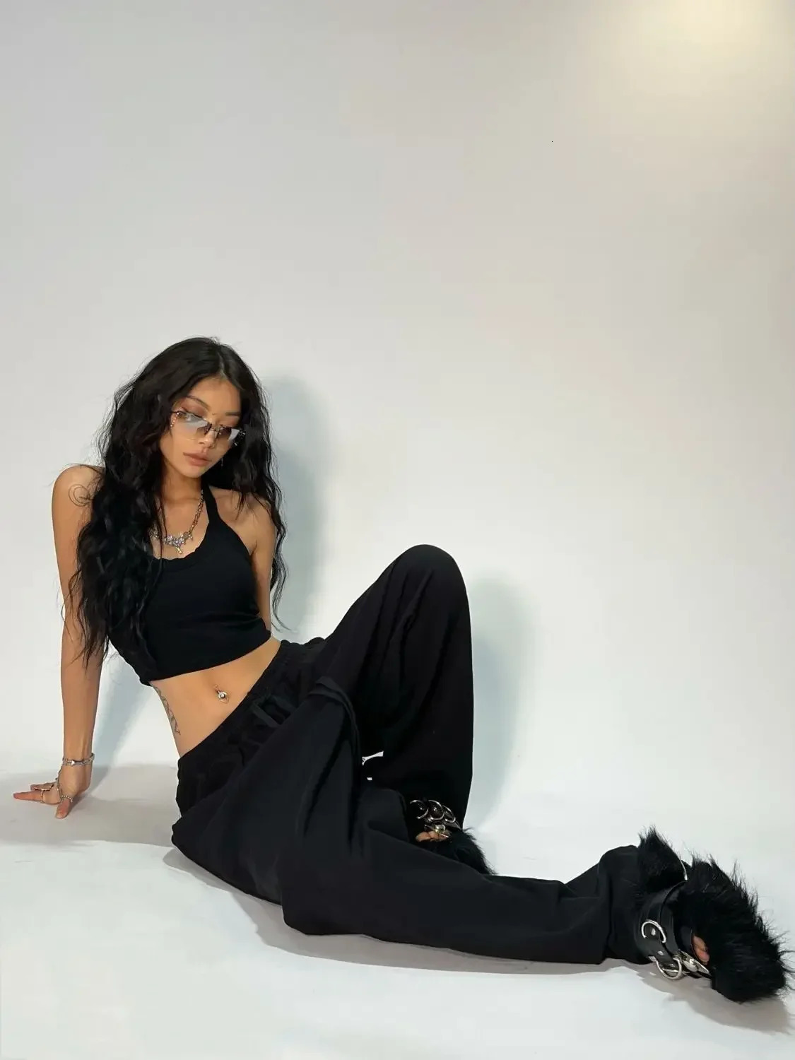 Casual and Comfy Grey Sweatpants for Women with Starchy Waist Loose Fit Parachute Pants 250108