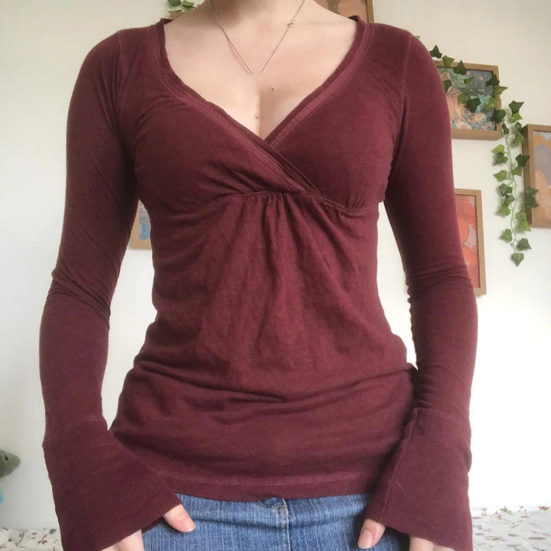 Y2K Cute Grunge Burgundy T-shirt 00s Vintage V Neck Long Sleeve Tees Chic Retro Women Milkmaid Tops Autumn Techwear Clothes 250113