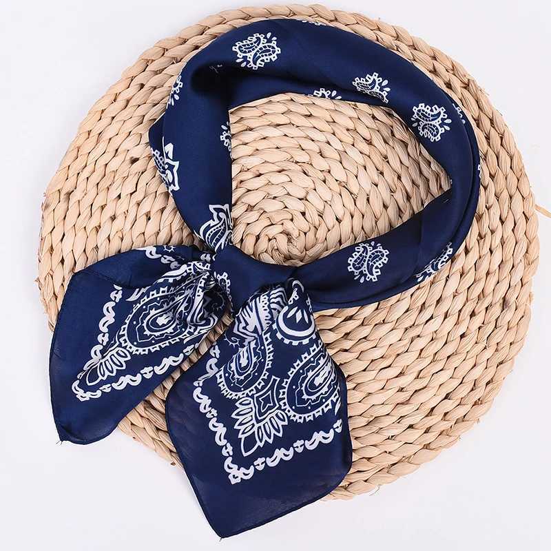 New Paisley Bicolor Small Cashew Fruit Satin Silk 70 Scarf Wholesale Small Scarves W250118