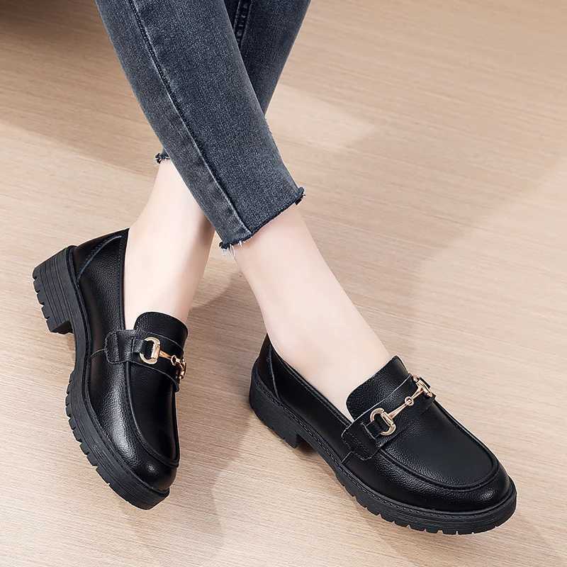2024 Women Spring New Black Platform Flats Shoes Sneakers Women Loafers Slip Boat Shoes Designer Casual Leather OxfordsXJ250118