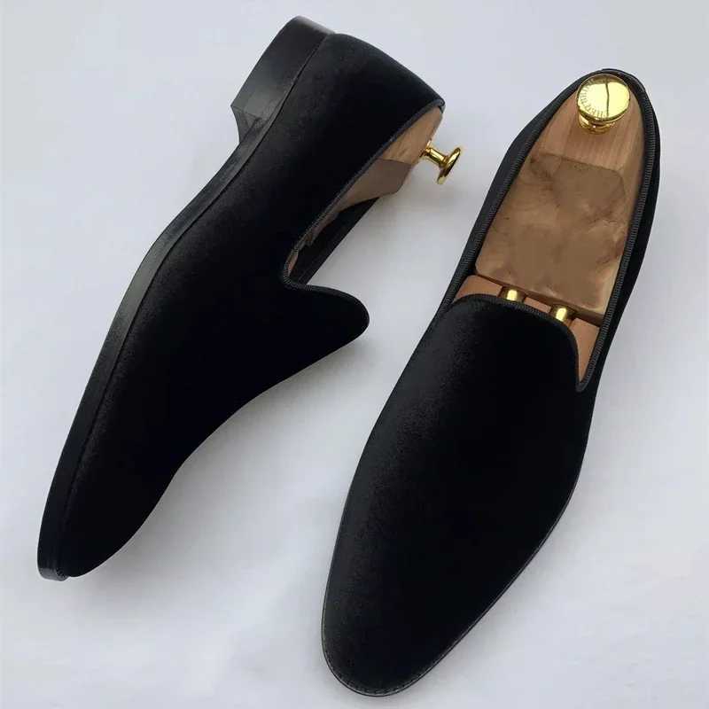 Men Loafers Shoes Suede Low-heeled Solid Color Comfortable Casual Wear Fi Everyday All-mah Classic ShoesXJ250118